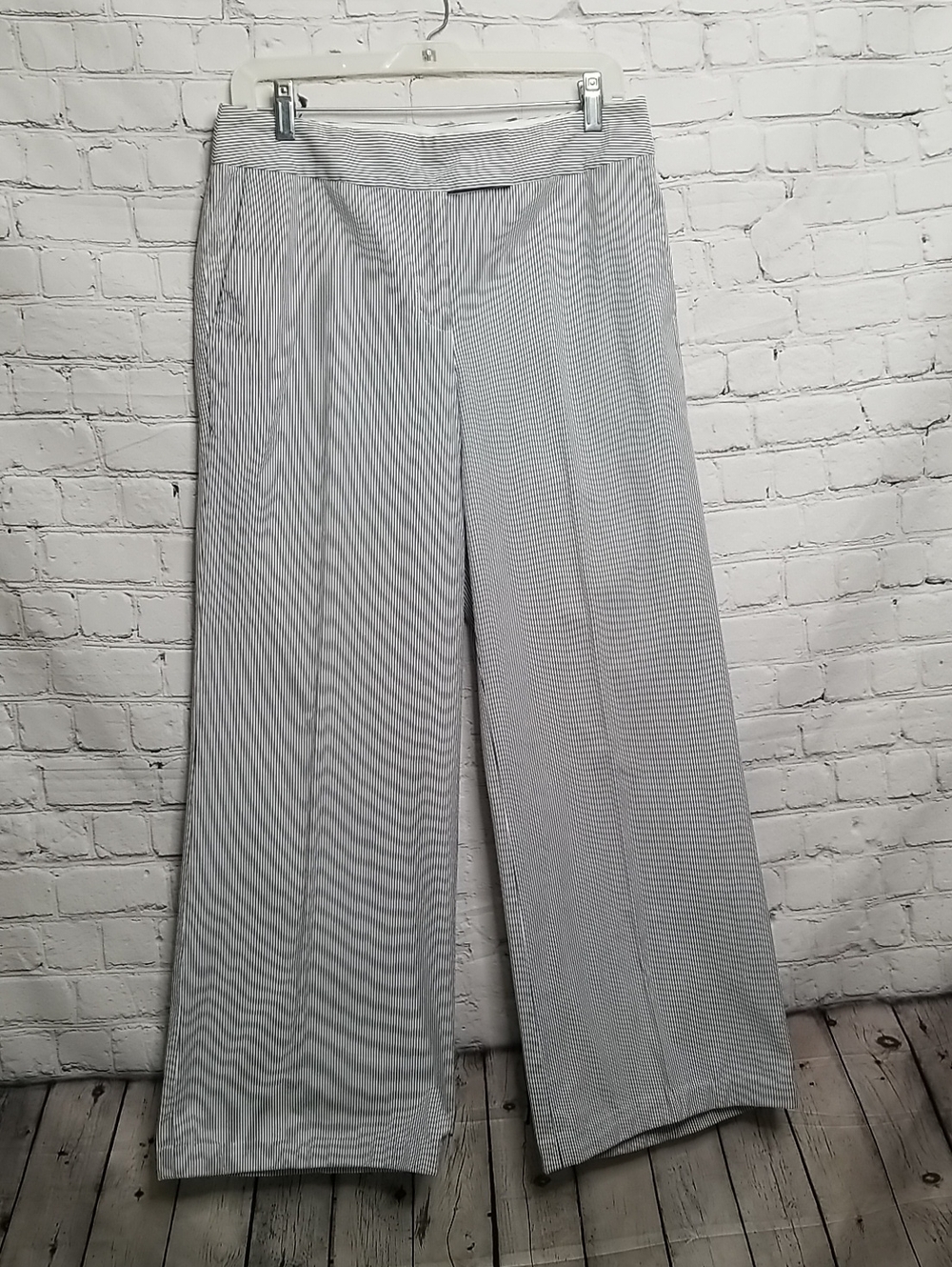 Liz Claiborne womens pants "Jackie" size 6 black/white stripe EUC